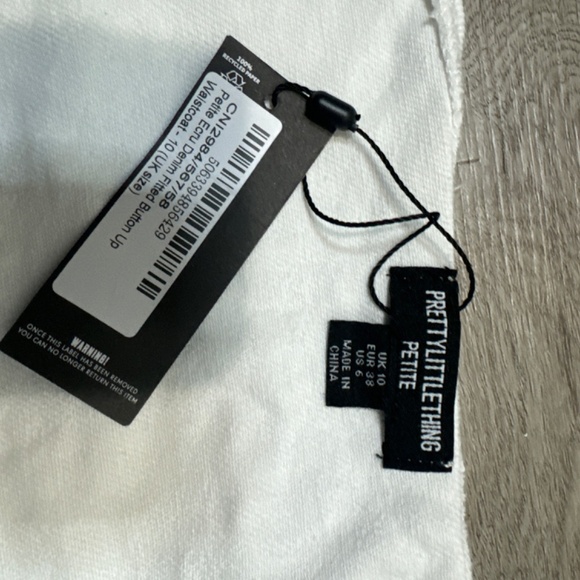 NWT PrettyLittleThing White Petite - Picture 4 of 6